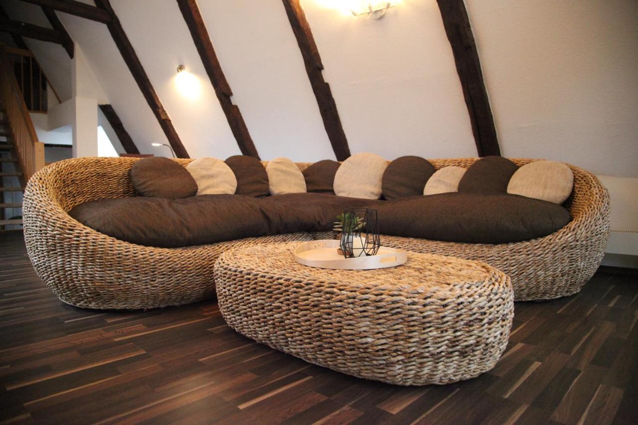Wunderschoene Dachgeschoss - Maisonette Rostock Exterior photo