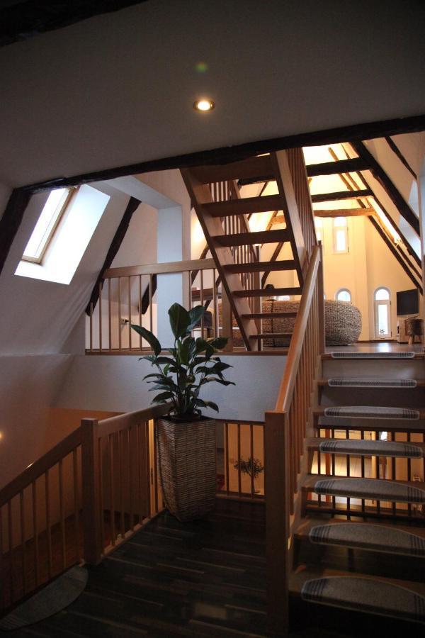 Wunderschoene Dachgeschoss - Maisonette Rostock Exterior photo